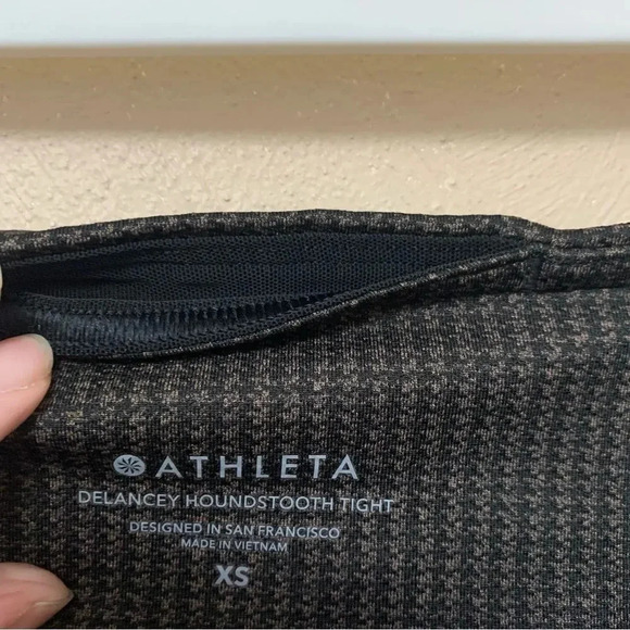 Athleta Delancey Houndstooth Tight Size XS - Picture 11 of 13